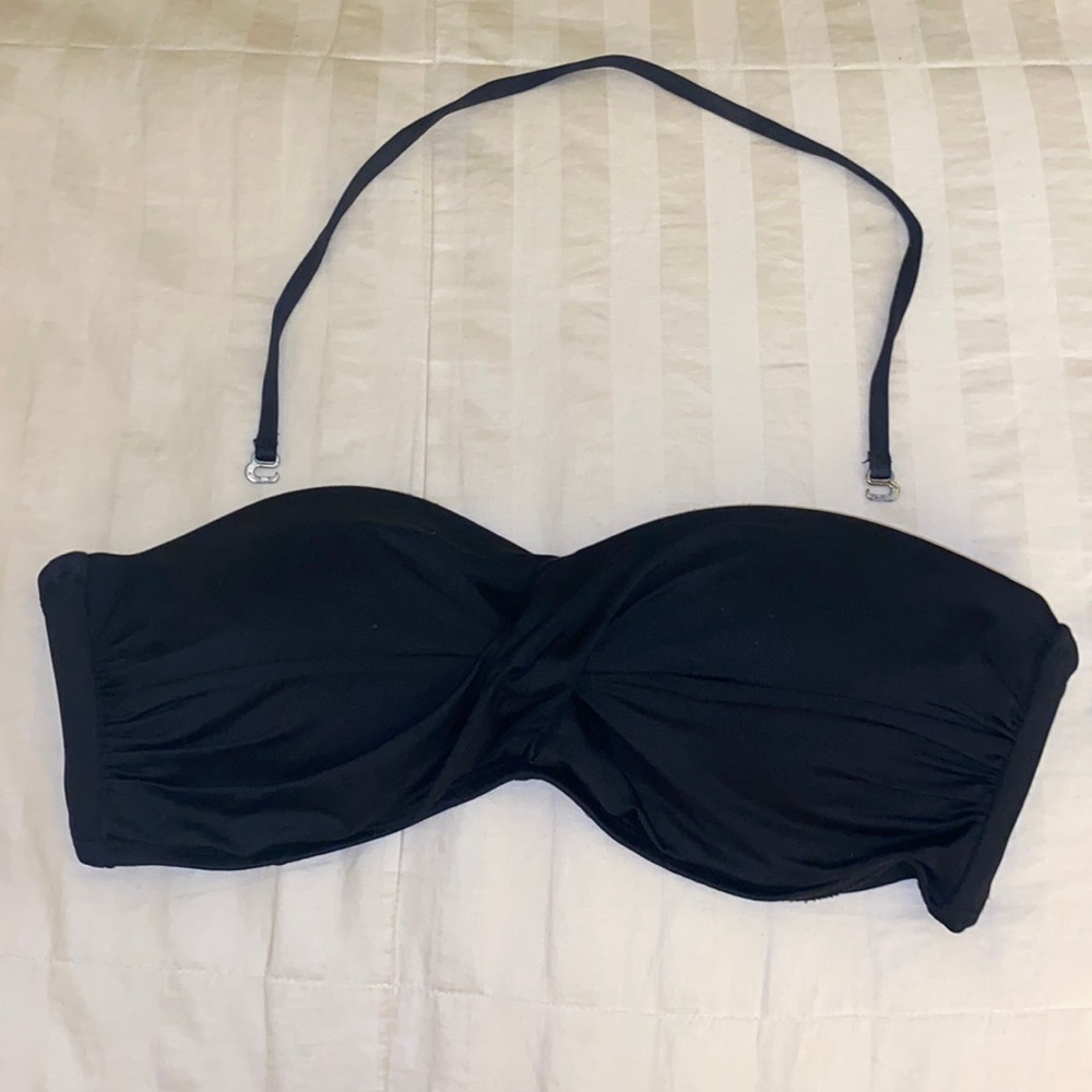 Black Twisty Middle Bikini Top